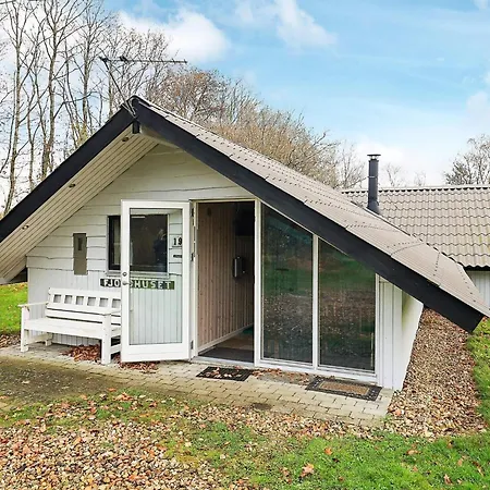 6 Person In Roslev-by Traum *