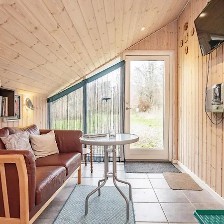 6 Person In Roslev-by Traum *