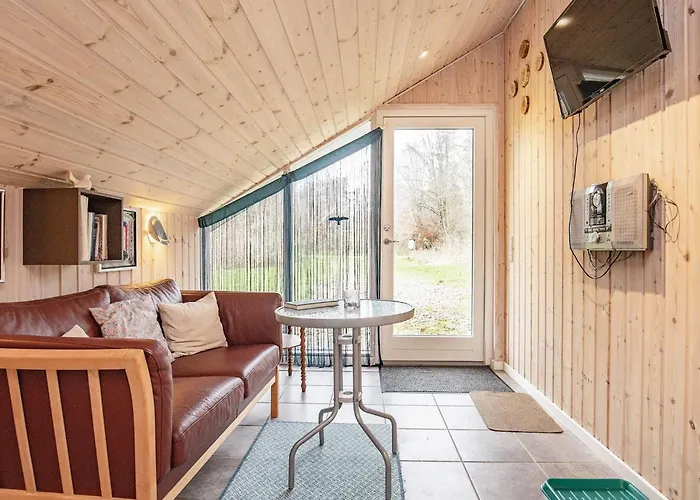 6 Person In Roslev-by Traum *